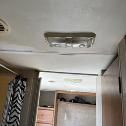 My Mom Have A RV For Sale It In Modesto She Sale It As Is Best Offer 