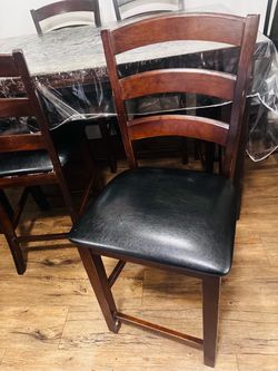 dinning table with 6 chairs