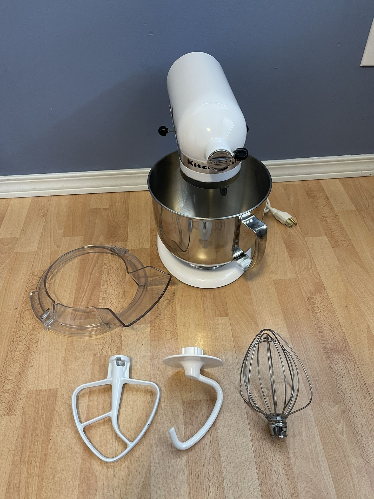 KitchenAid 4.5 QT Tilt Head Stand Mixer