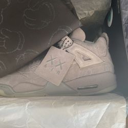 dead stock all size 10.5 no meets