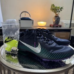 Nike Zoom Rival M 9 'Obsidian Wild Berry’