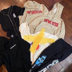 Hoodies Sweaters Medium