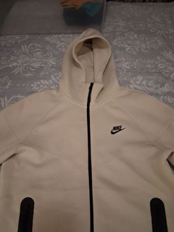 Nike/ Hoodie/ Cream/ Small