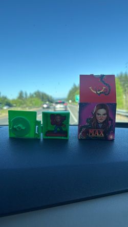 Stranger Things Max collectible figures