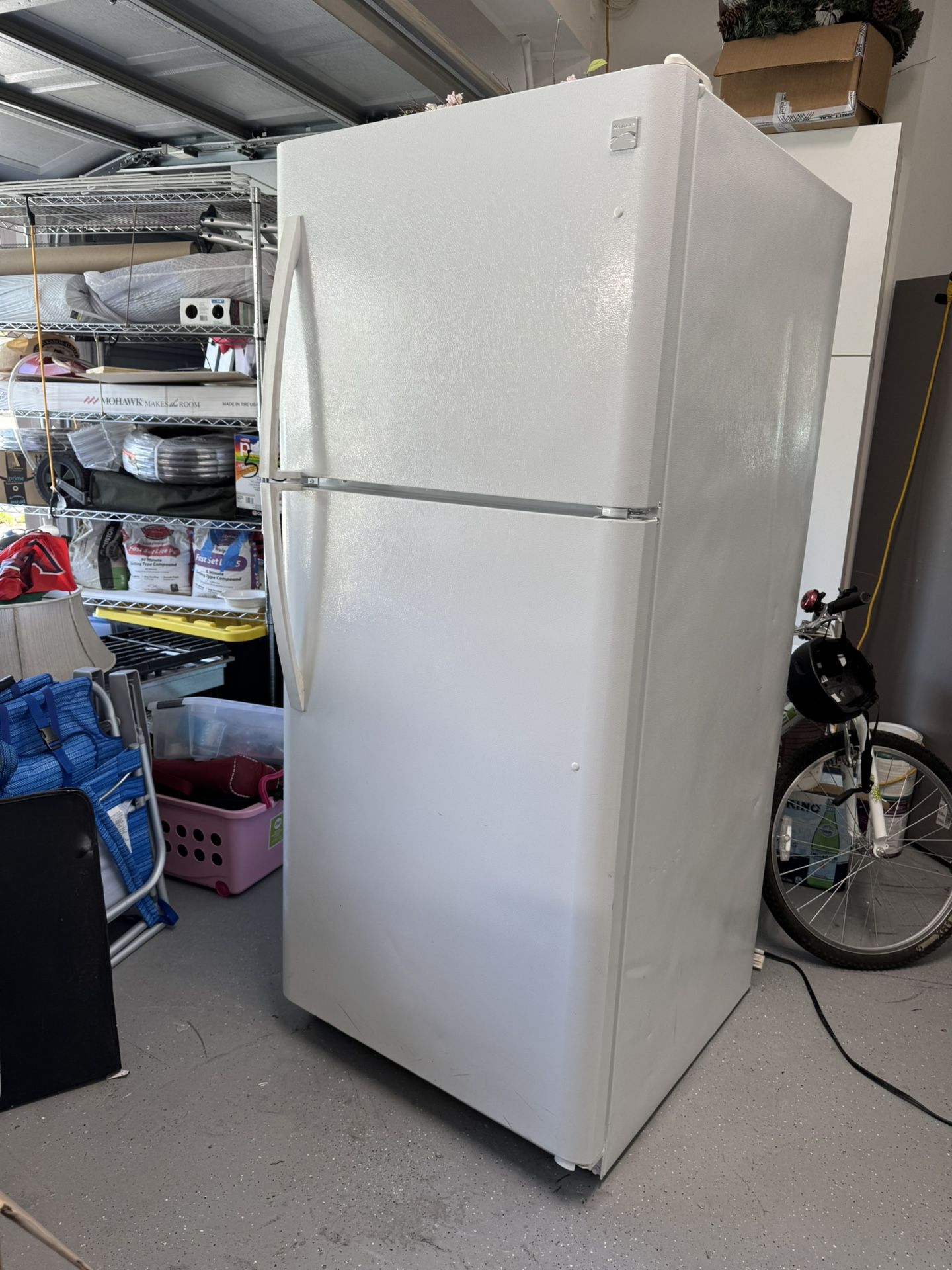 20 cu ft Kenmore, White Refrigerator, In Perfect Working Condition