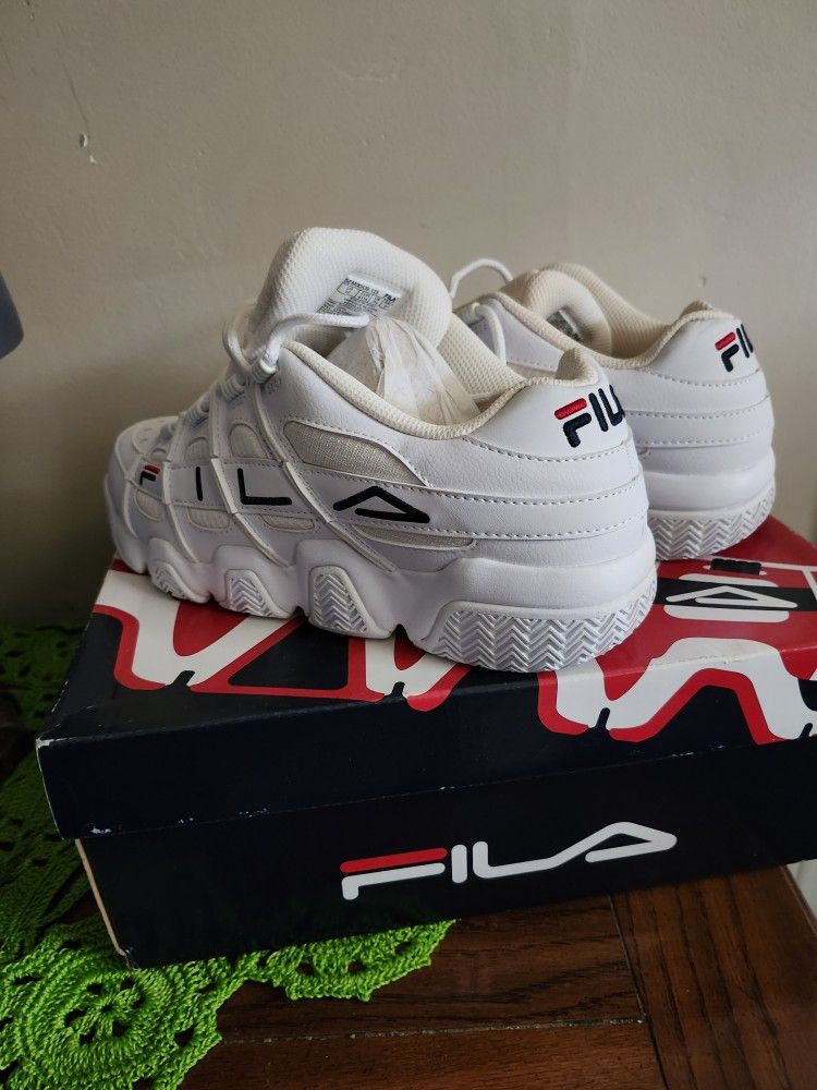 Fila Sneaker Size 10 New The Price Is Firm
