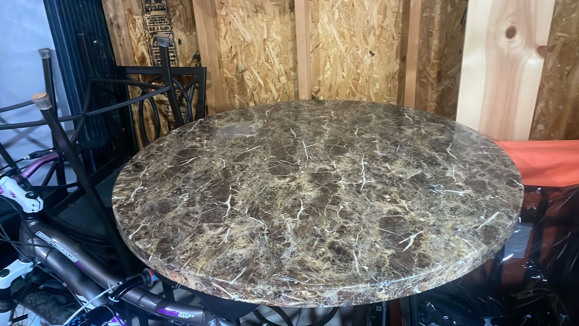 Round Dinning Room Table W 4chairs