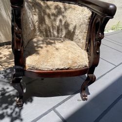 Antique Chair With Beautiful Carving 