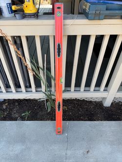 Cen-Tech 48 inch level