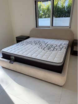 •  Elite Bamboo Luxe  king  12” pillow top.      New mattress in a plastic sealed.     We offer same day delivery  Venta de colchones  ☎️📲call or Tex