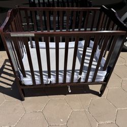Baby Crib (Mobile)