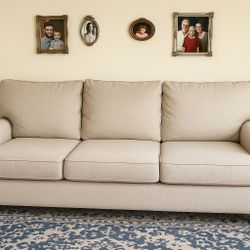 Light Beige 3-Seater Sofa – Clean & Comfortable