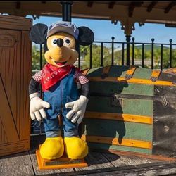 Treasures of the Disney Vault 36 inch Engineer Mickey