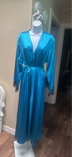VICTORIA SECRET Teal Satin Long Robe with Lace Cuffs