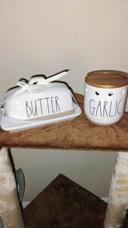 Rae Dunn Butter And Garlic 