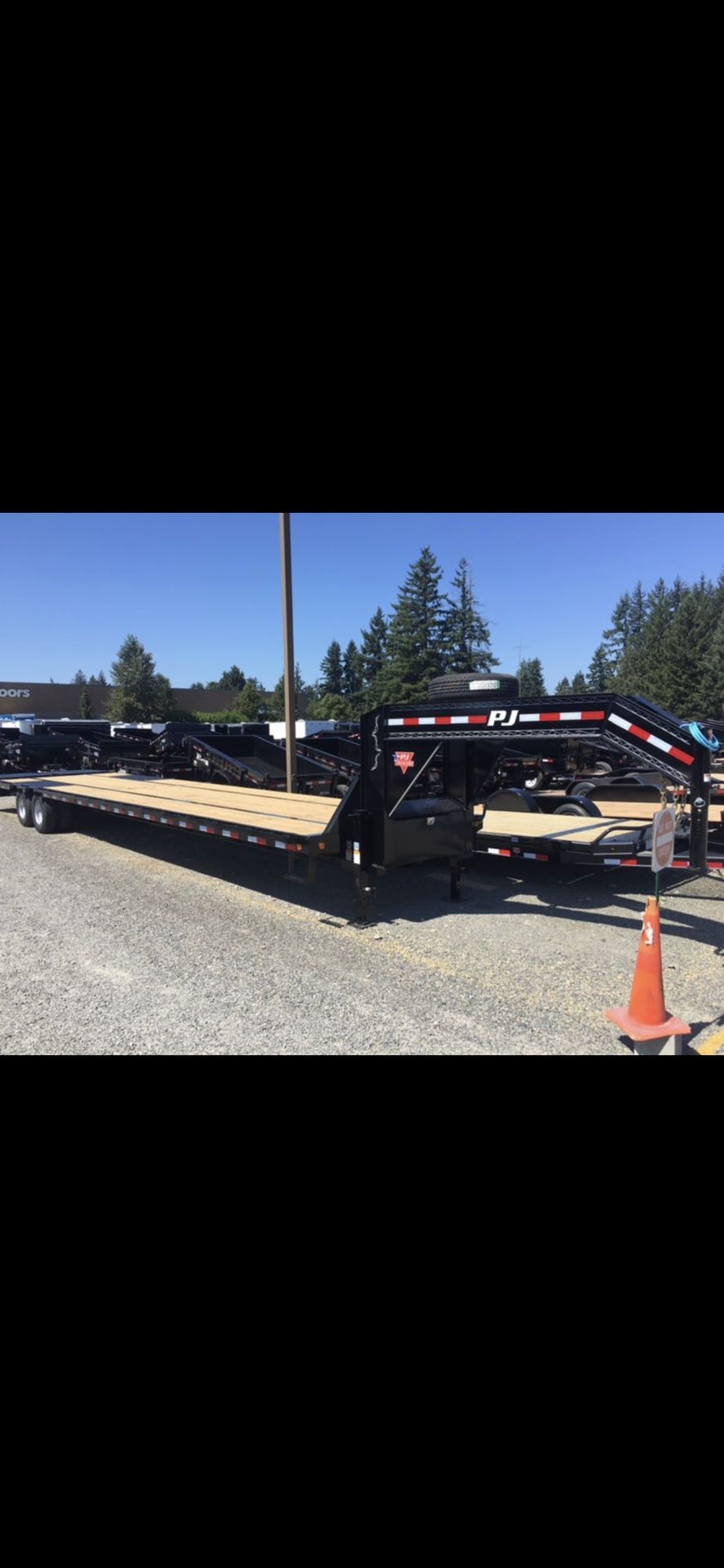 2019 40’ dually tandem axle PJ with monster ramps