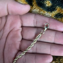 Plated Rope Gold Chain 22in $90 Or Trade Text Me