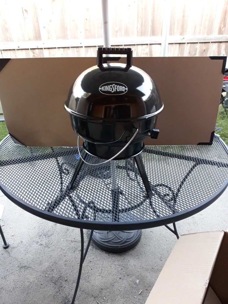 14" Kingsford Portable Grill New. 