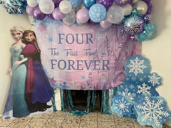 Frozen decor for 4th birthday party
