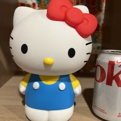 Hello Kitty Plastic Bank 