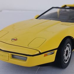 Die Cast Metal - 1968 Chevrolet Corvette W/ Detachable Sunroof- New- 