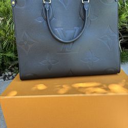 OntheGo Louis Vuitton Bag