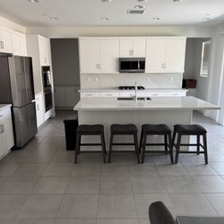 4 Counter Height Bar Stools