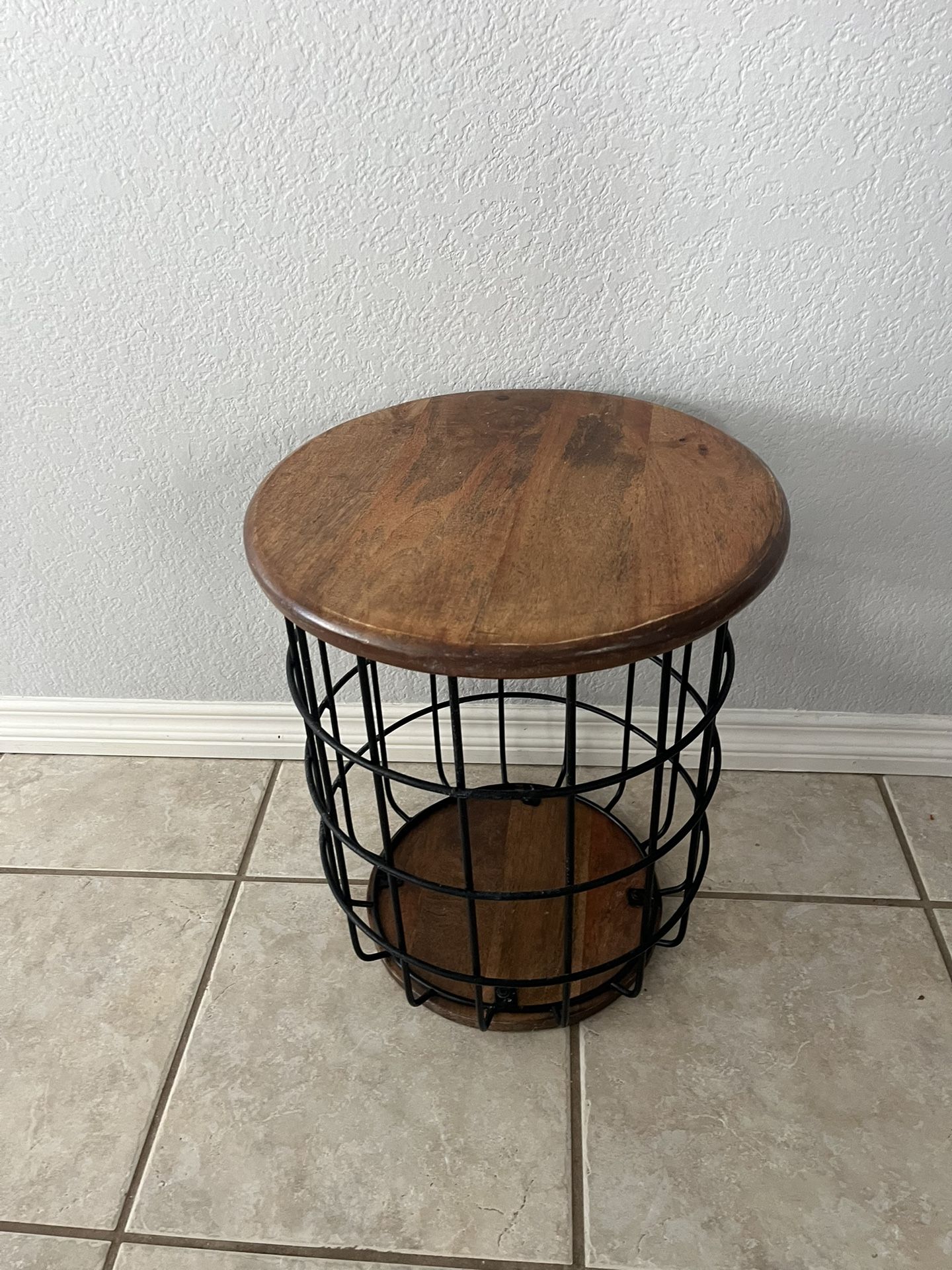 Wood Top Storage Basket And Side Table🔺