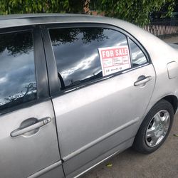TOYOTA COROLA 2004 UN AMIGO LO VENDE