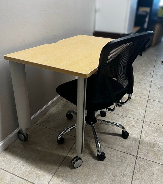 Computer Desks with Looking Wheels,All Products : American Fashion Style Bags On Sale