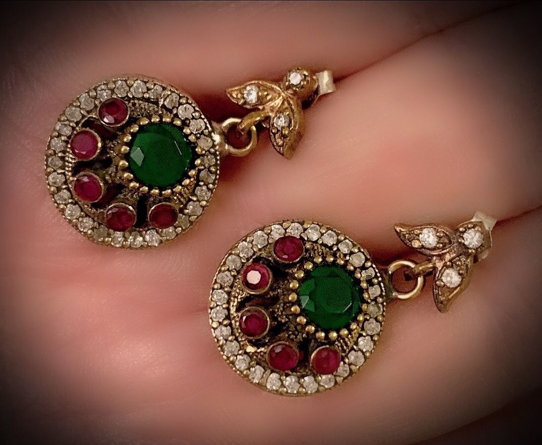 EMERALD PIGEON BLOOD RED RUBY EARRINGS Solid 925 Sterling Silver/Gold WOW! Brilliantly Faceted Round Cut Gems, Diamond Topaz M5450 V