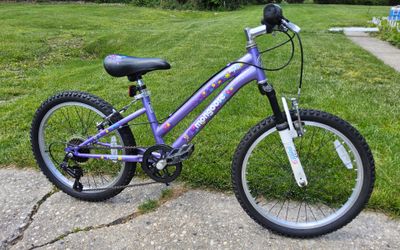 Mongoose Stylist girls mountain bike 7 speed