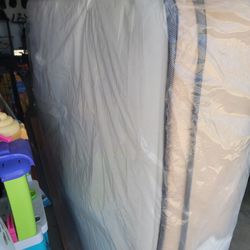 Used Full Size Mattress $60