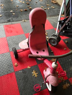 Radio flyer pink bike