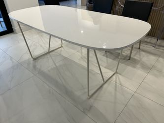 Dining Table without chairs