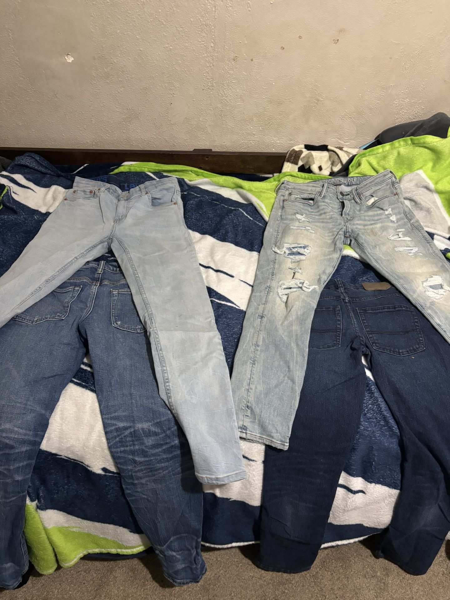 Medium Wear Jeans