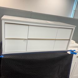 48” Bathroom vanity in white wall mounted