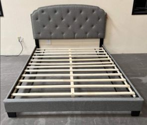 Brand New Queen Size Grey Linen Upholstered Platform Bed Frame (New In Box)