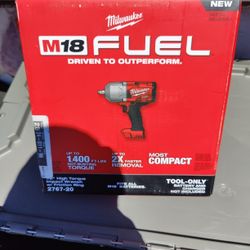 Milwaukee 1/2" Impact Wrench (Tool-only)