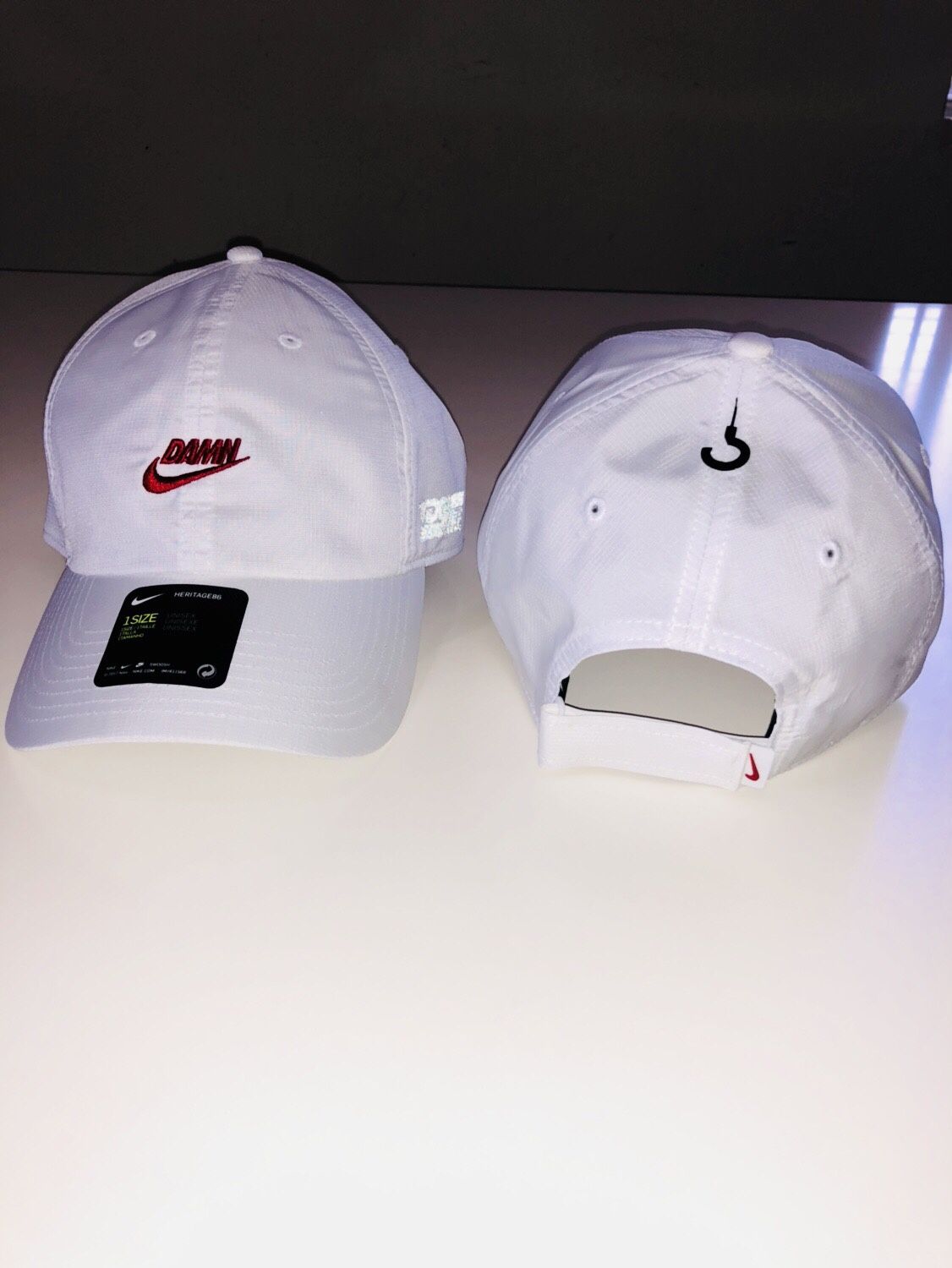 Nike damn cap top