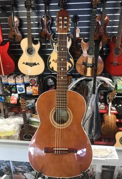 Classical guitar Classico Nuevo made in paracho very clean