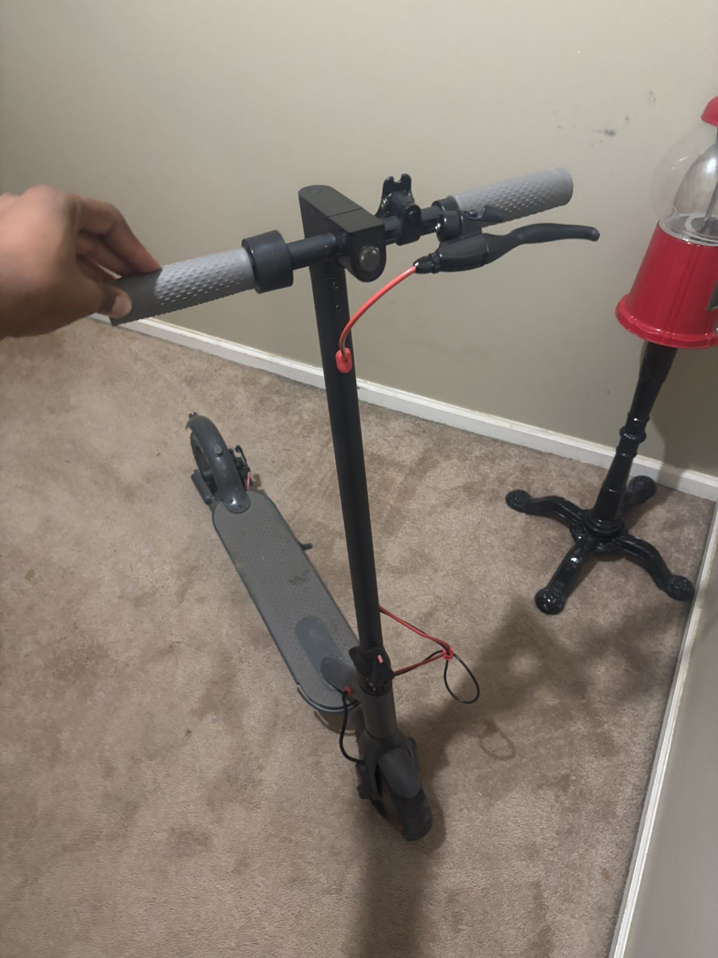 Electric scooter