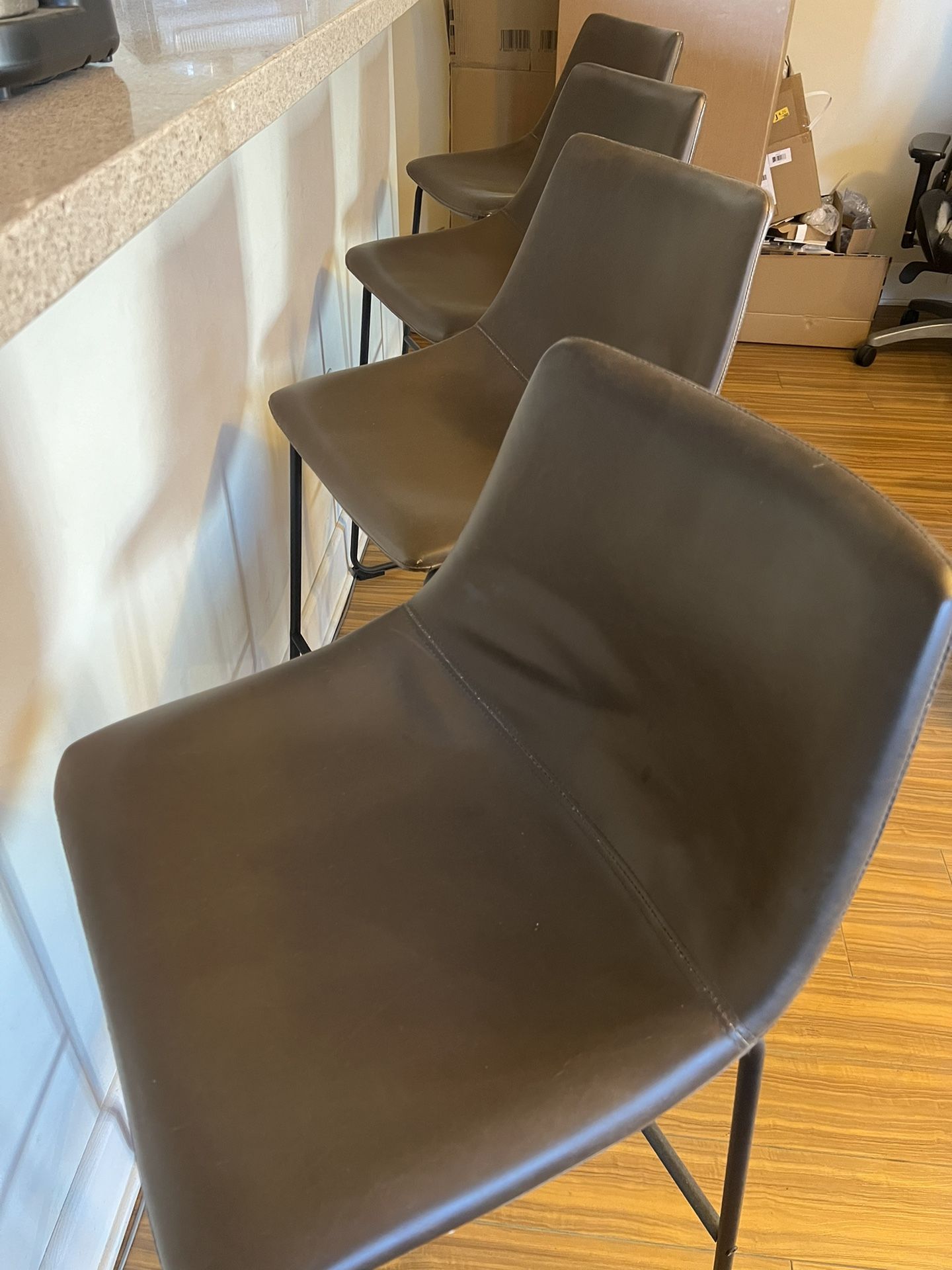 4x Crestshire 28.5” Bar Stool