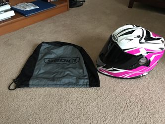 Sedici pink helmet