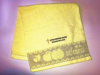 Apple Love Heart Fashion Soft  Cotton Embroidery Bath Towel 28 * 13 inchesI ( Yellow)