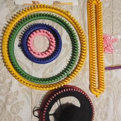 Knitting Looms 