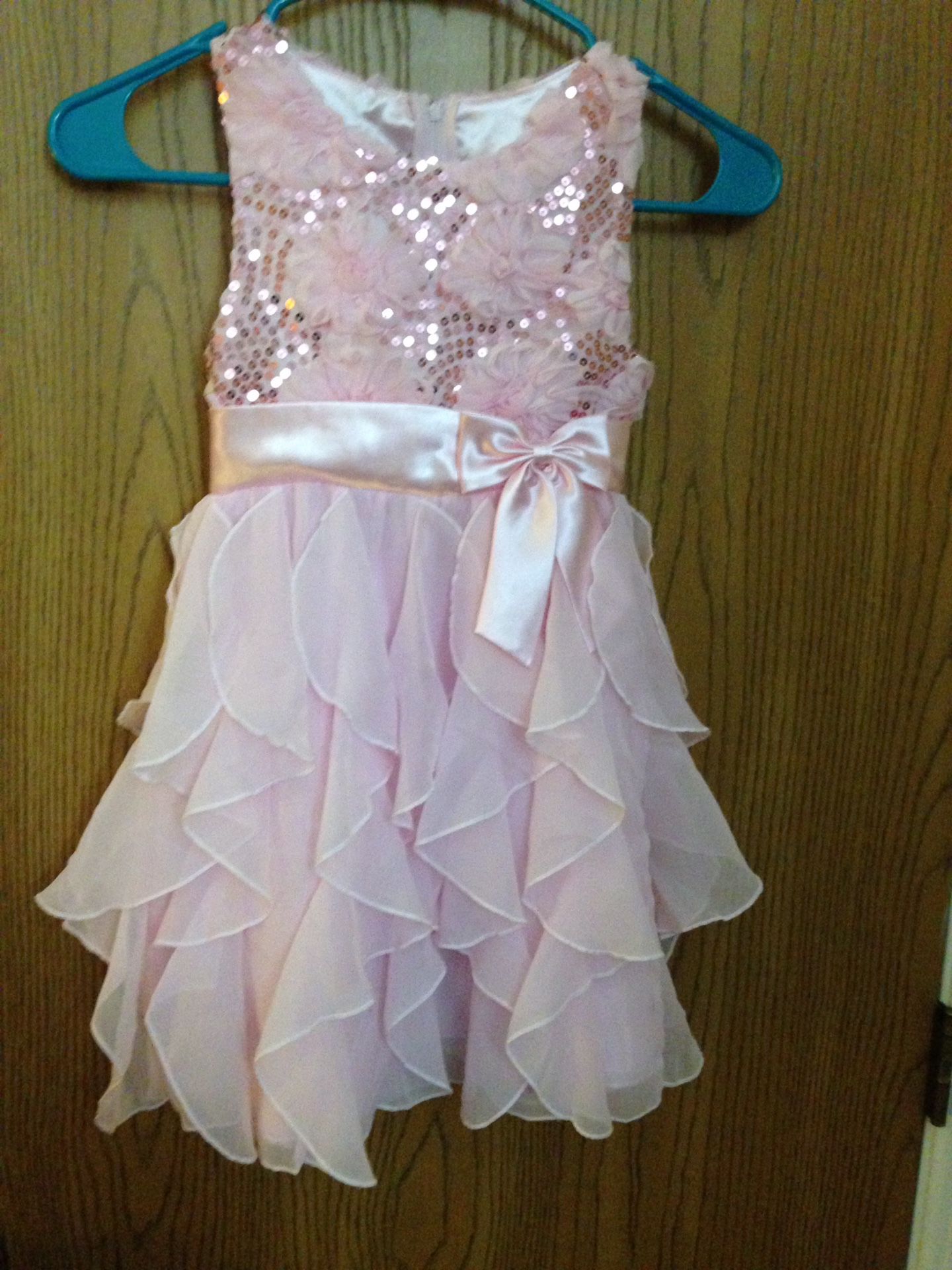 New never worn girls' size 6x Spring/Easter dress bought at Kohl's