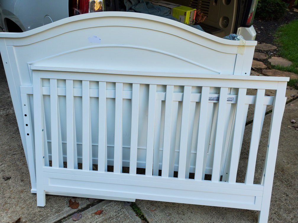 Crib Todleler Bed With Seally Mattress 