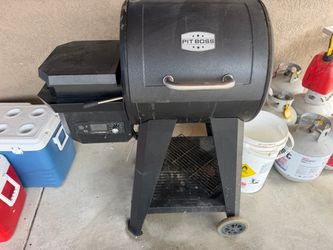 Pit boss smoker