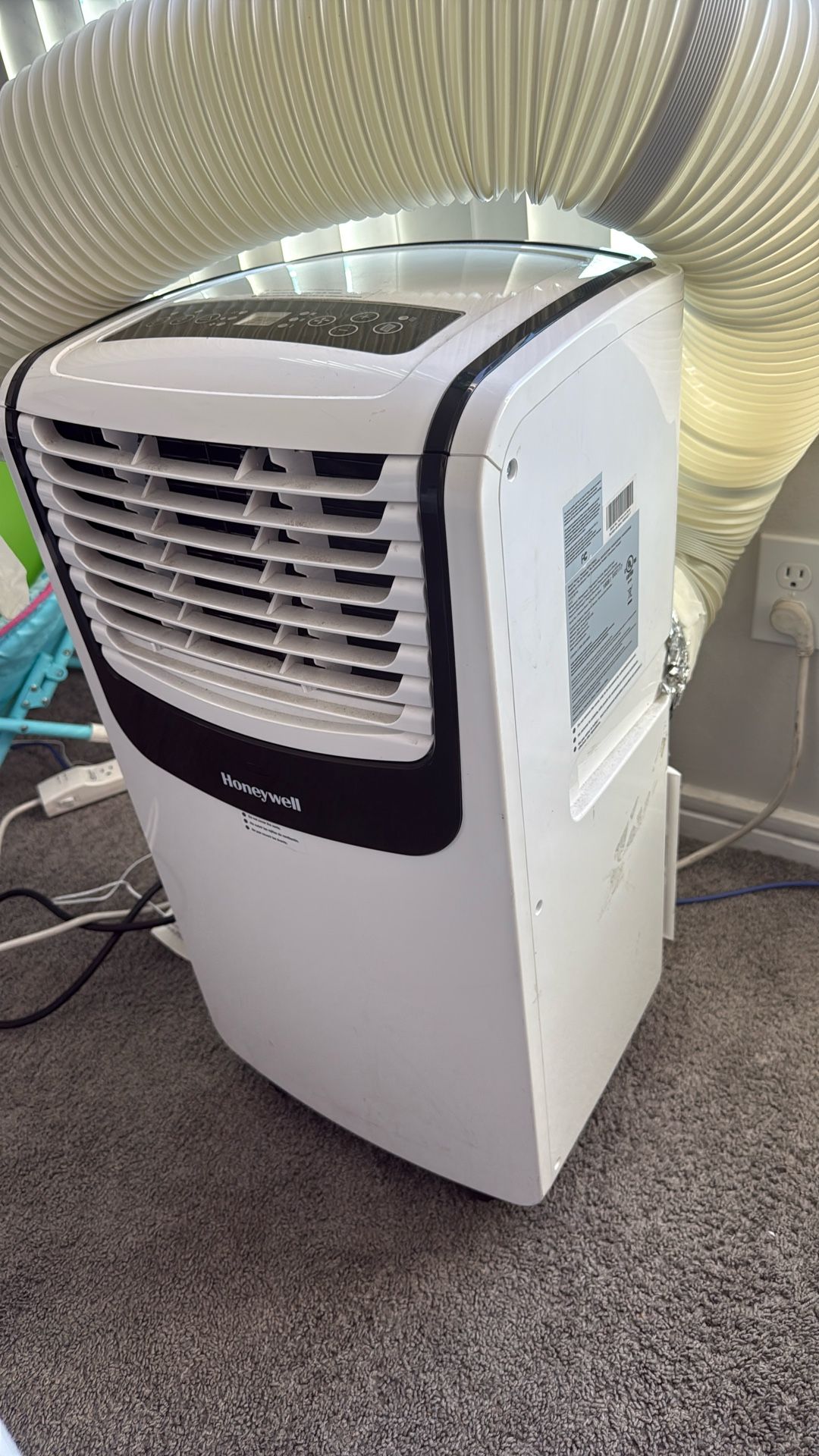 Selling HoneyWell AC